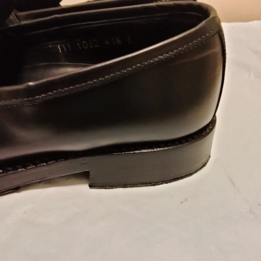 Gucci Men's Mogan Leather Penny Loafers - Picture 5 of 11